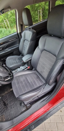 Mitsubishi Outlander cena 73900 przebieg: 189994, rok produkcji 2019 z Ciechanów małe 379